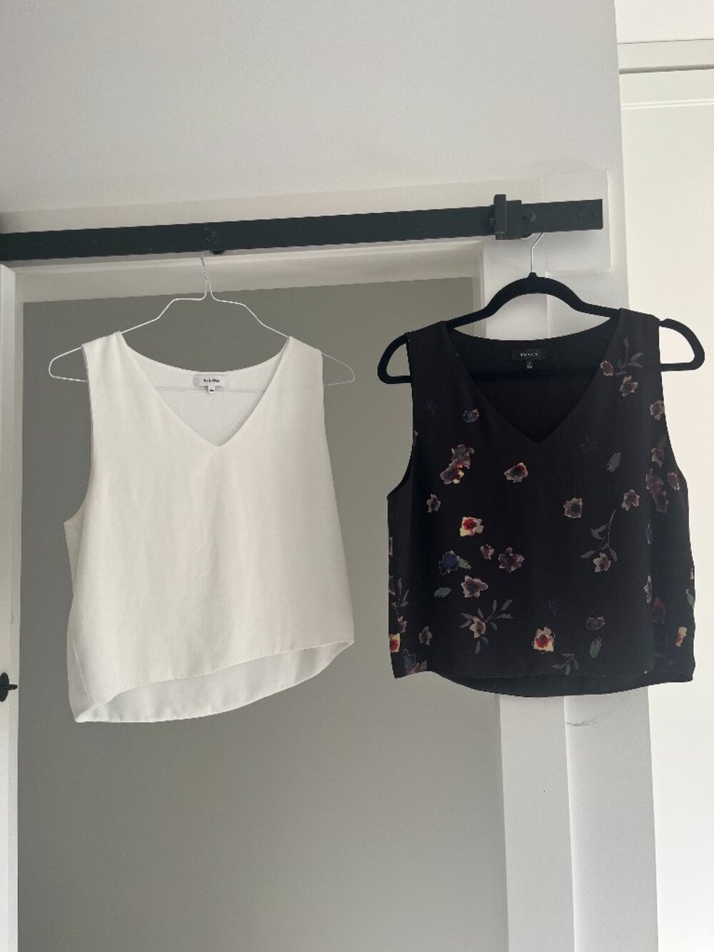 Aritzia Babaton Pair of Tops – Minimalist White & Floral Print – Small